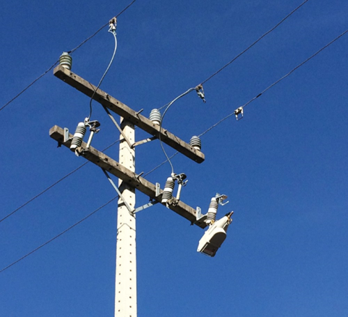 Instalación de un reconectador TripSaver II en Paran&aacute;, Brasil.